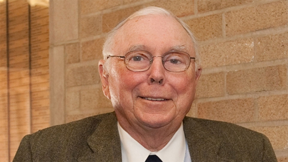 Charlie Munger Chờ đợi 50 năm để chọn mua 1 cổ phiếu và biến 10 triệu đô thành 800 triệu US